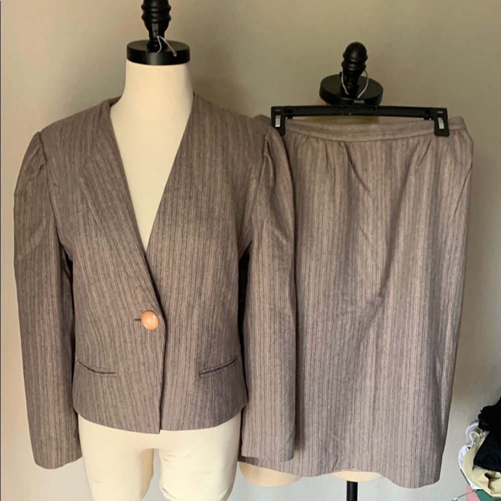 Donny brook vintage brown and Gray Pinstripe Blazer and Skirt Set Paris Milan
